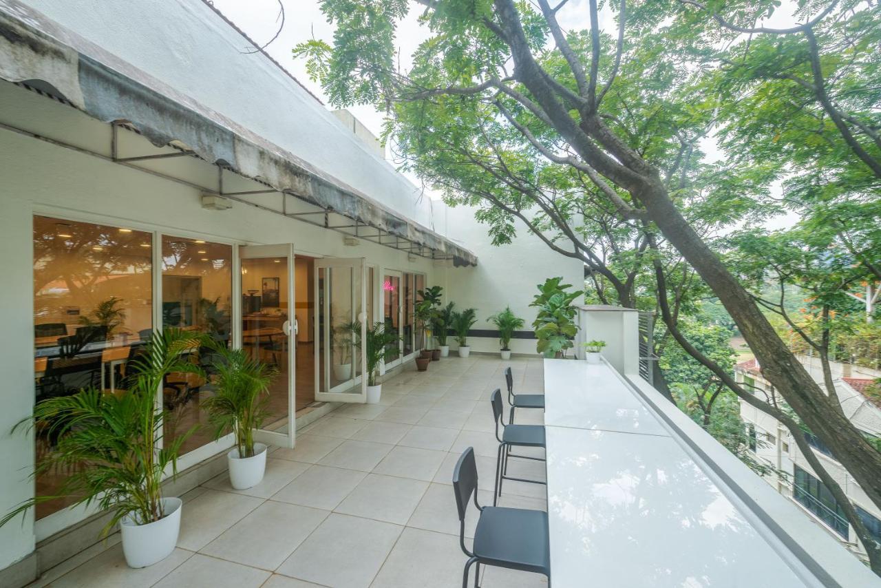 Olive Hotel Magrath By Embassy Group Bangalore Exteriör bild