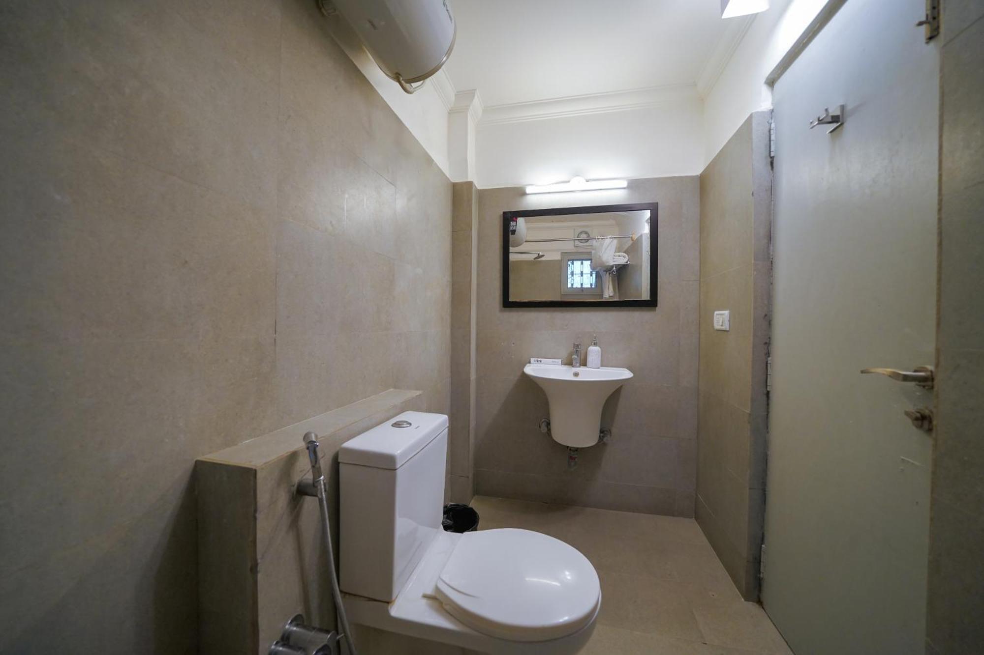 Olive Hotel Magrath By Embassy Group Bangalore Exteriör bild