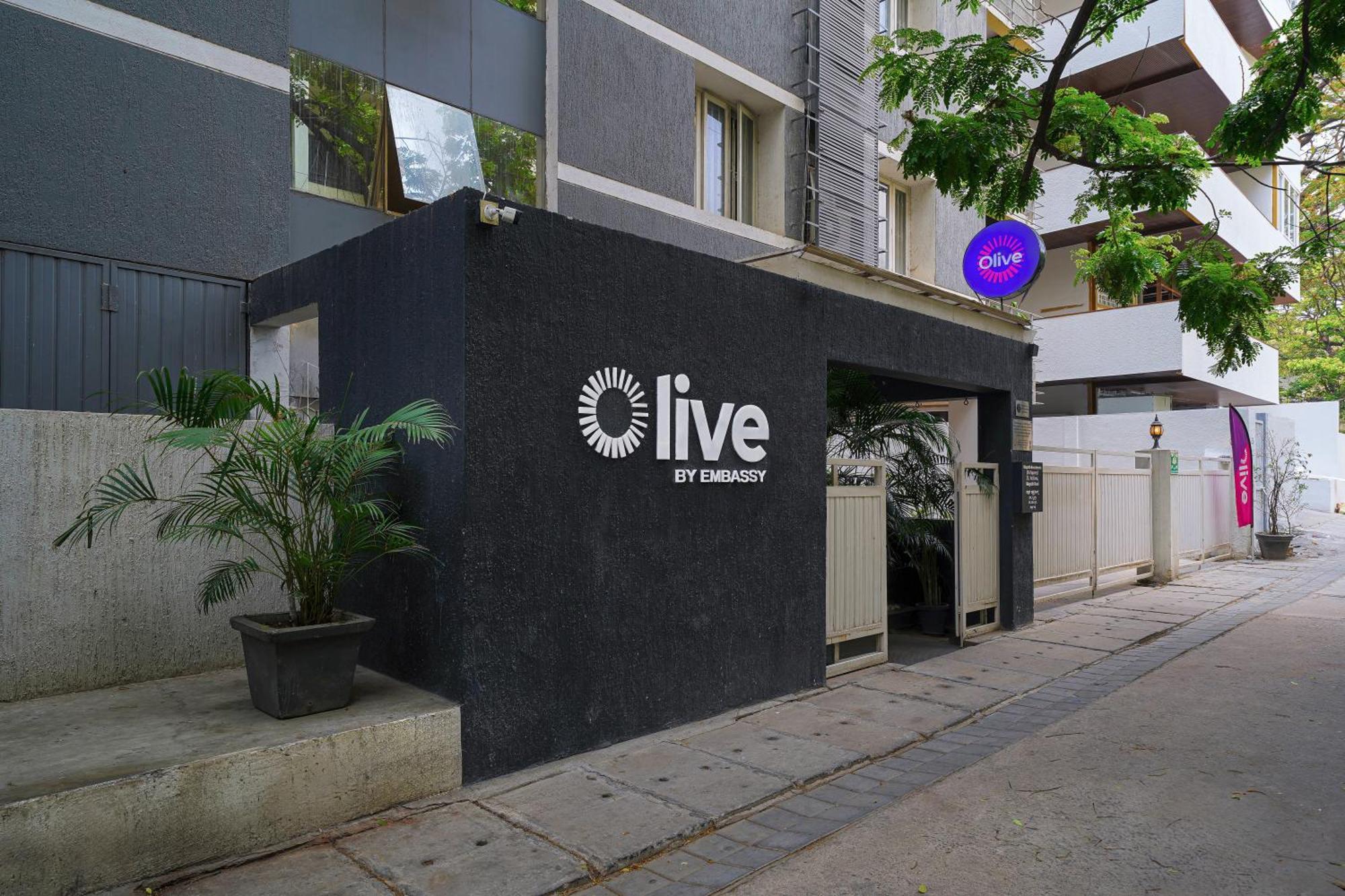 Olive Hotel Magrath By Embassy Group Bangalore Exteriör bild
