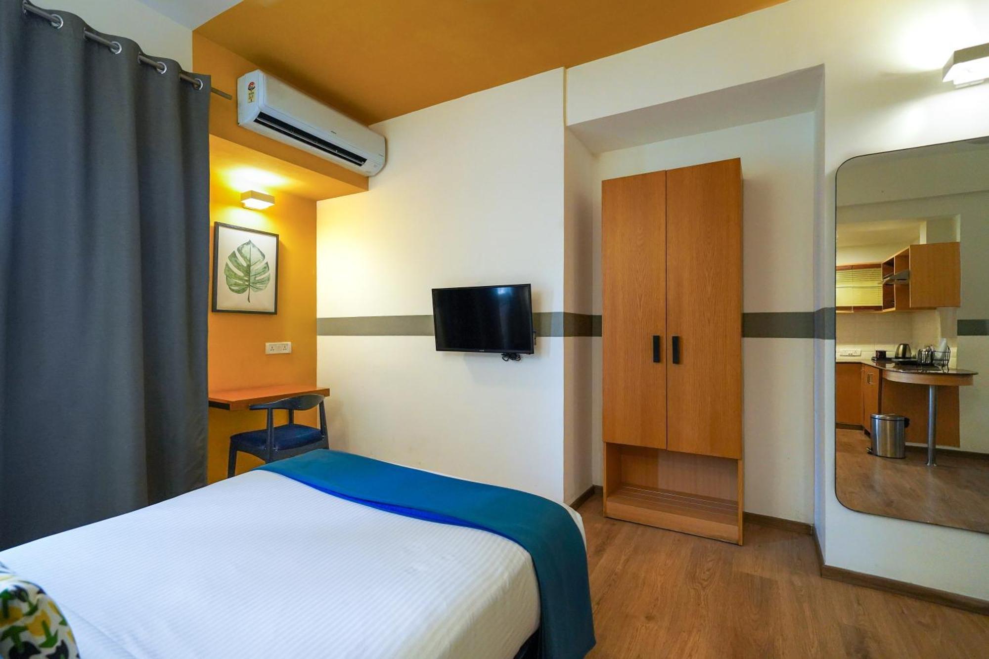 Olive Hotel Magrath By Embassy Group Bangalore Exteriör bild