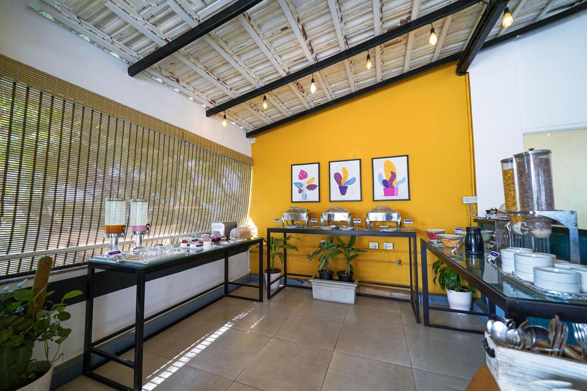 Olive Hotel Magrath By Embassy Group Bangalore Exteriör bild