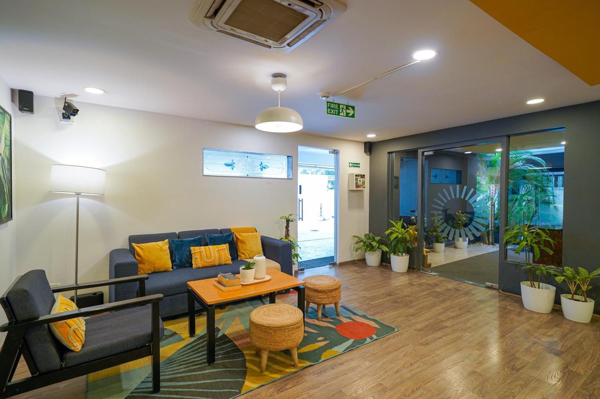 Olive Hotel Magrath By Embassy Group Bangalore Exteriör bild